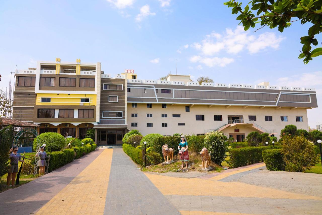 Hotel Sunrise N Resorts Nagpur Exterior foto